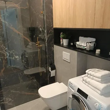 Maris - śródmieście - Klimatyzacja - Prywatny Parking Apartament Gdynia