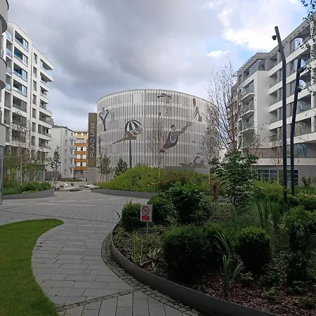 Maris - Srodmiescie - Klimatyzacja - Prywatny Parking Apartmán *